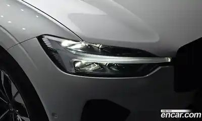 Volvo XC60 2025 2.0 автомат (гидро), миниатюра 7
