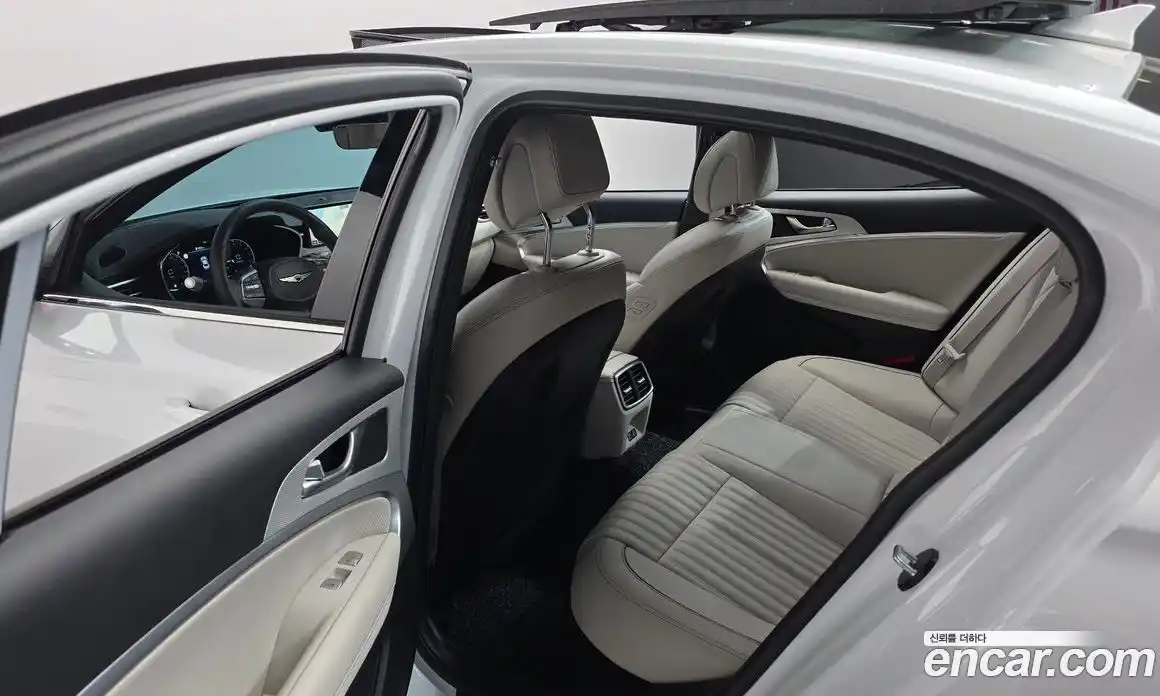 Genesis G70 2023 2.5 автомат (гидро), фото 16