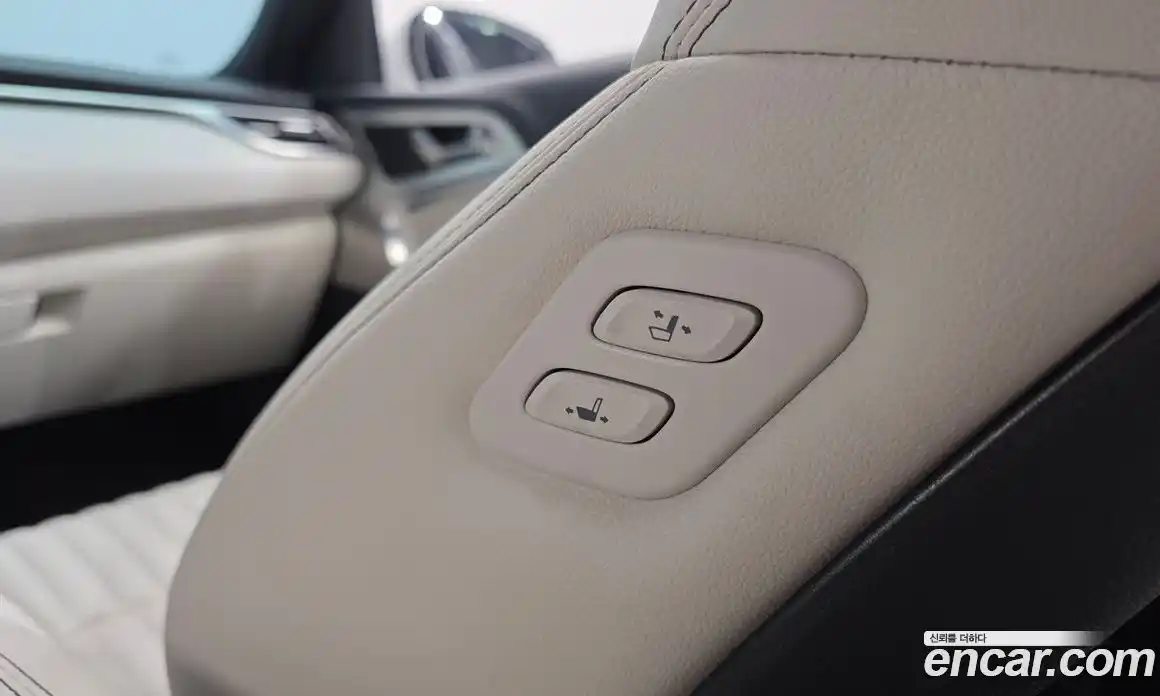 Genesis G70 2023 2.5 автомат (гидро), фото 18