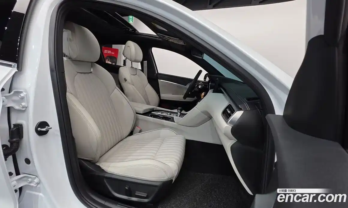 Genesis G70 2023 2.5 автомат (гидро), фото 10