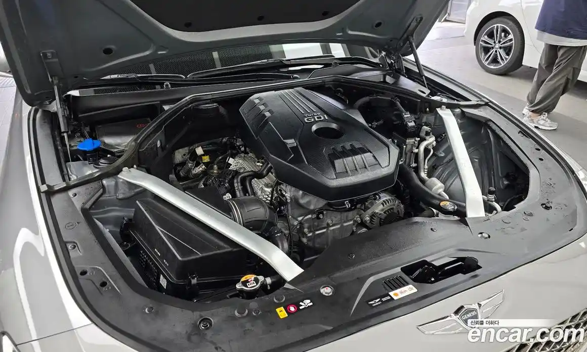 Genesis G70 2023 2.0 автомат (гидро), фото 6