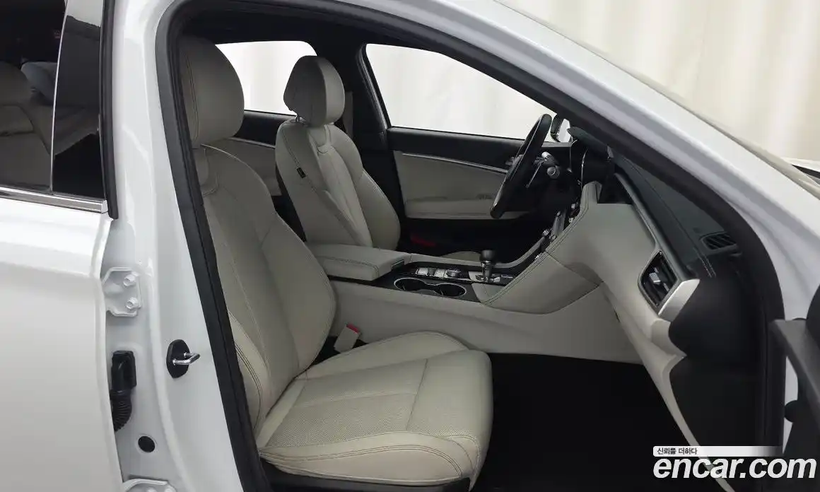 Genesis G70 2023 2.5 автомат (гидро), фото 17