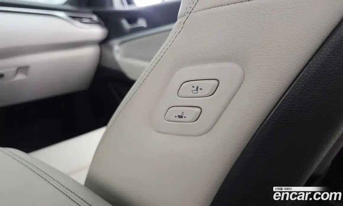 Genesis G70 2023 2.5 автомат (гидро), фото 24