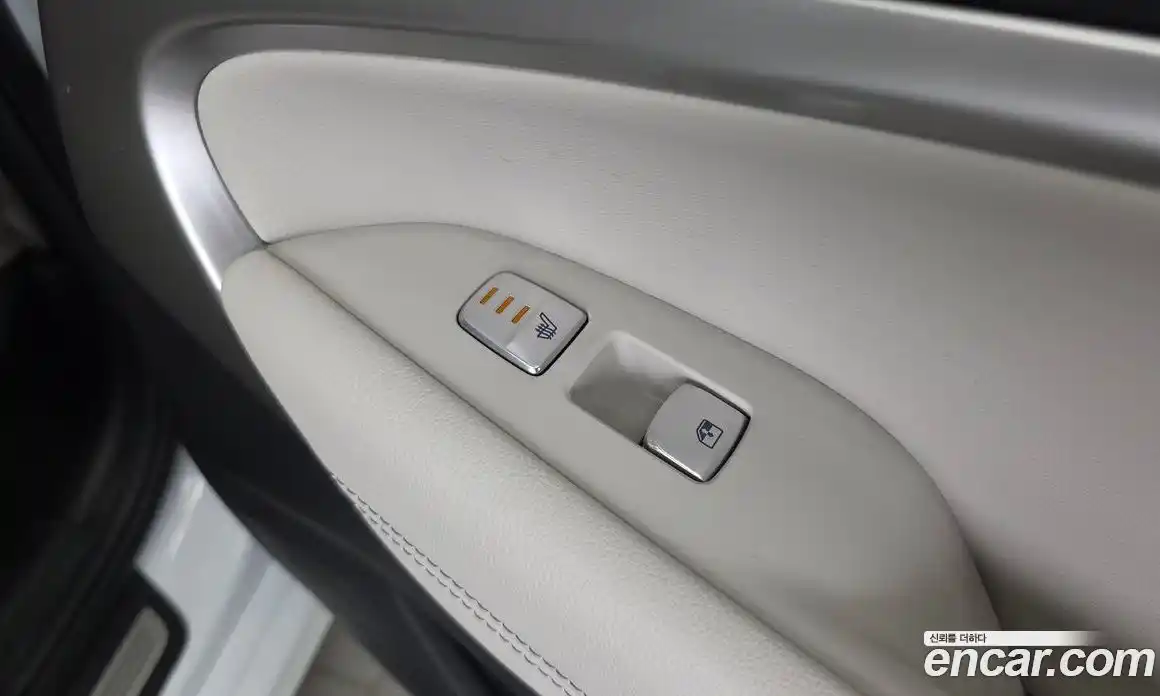 Genesis G70 2023 2.5 автомат (гидро), фото 25