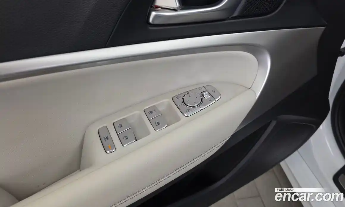 Genesis G70 2023 2.5 автомат (гидро), фото 30