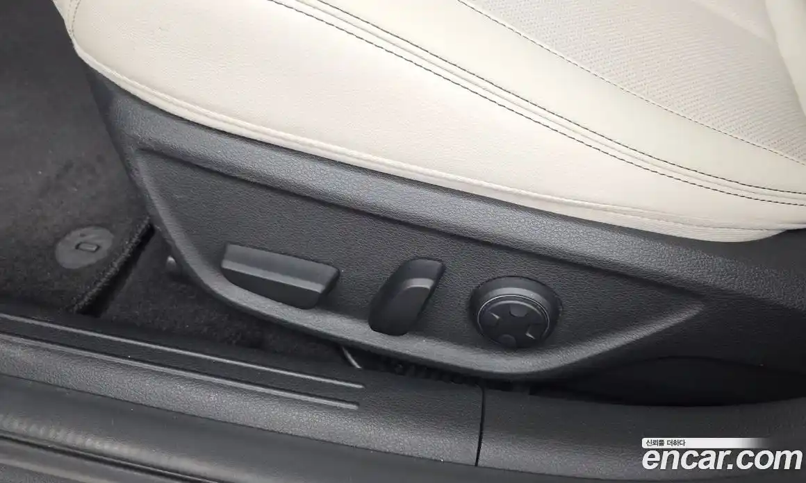 Genesis G70 2023 2.5 автомат (гидро), фото 31