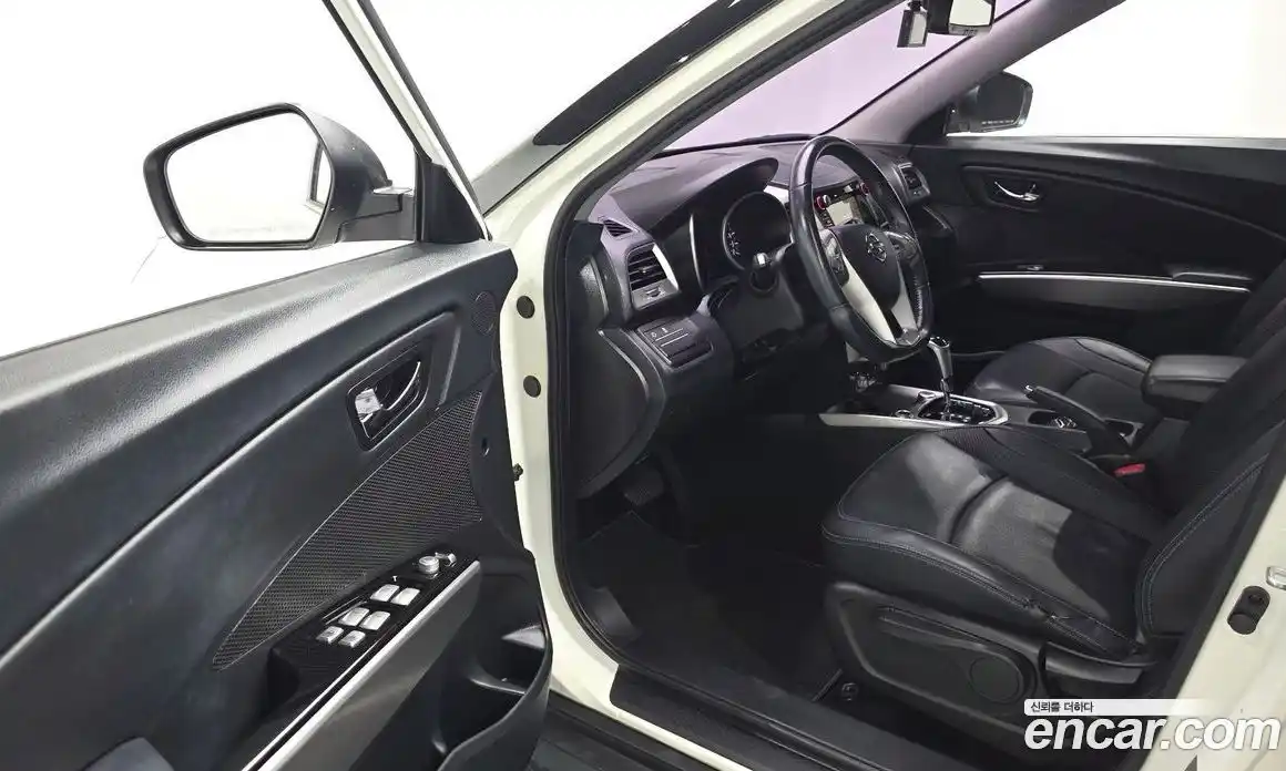 SsangYong TIBOLI 2015 1.6 автомат (гидро), фото 13