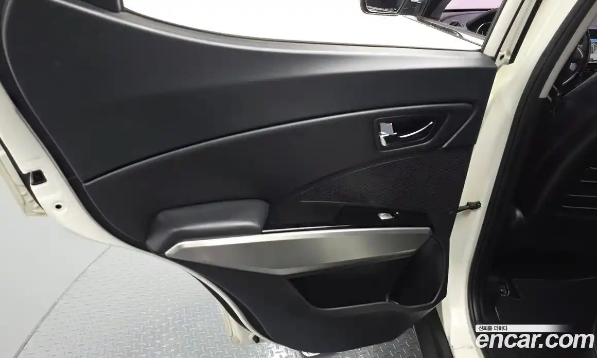 SsangYong TIBOLI 2015 1.6 автомат (гидро), фото 15