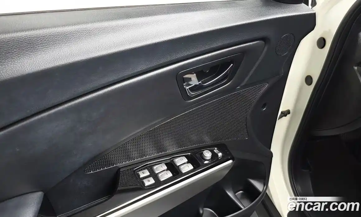 SsangYong TIBOLI 2015 1.6 автомат (гидро), фото 16