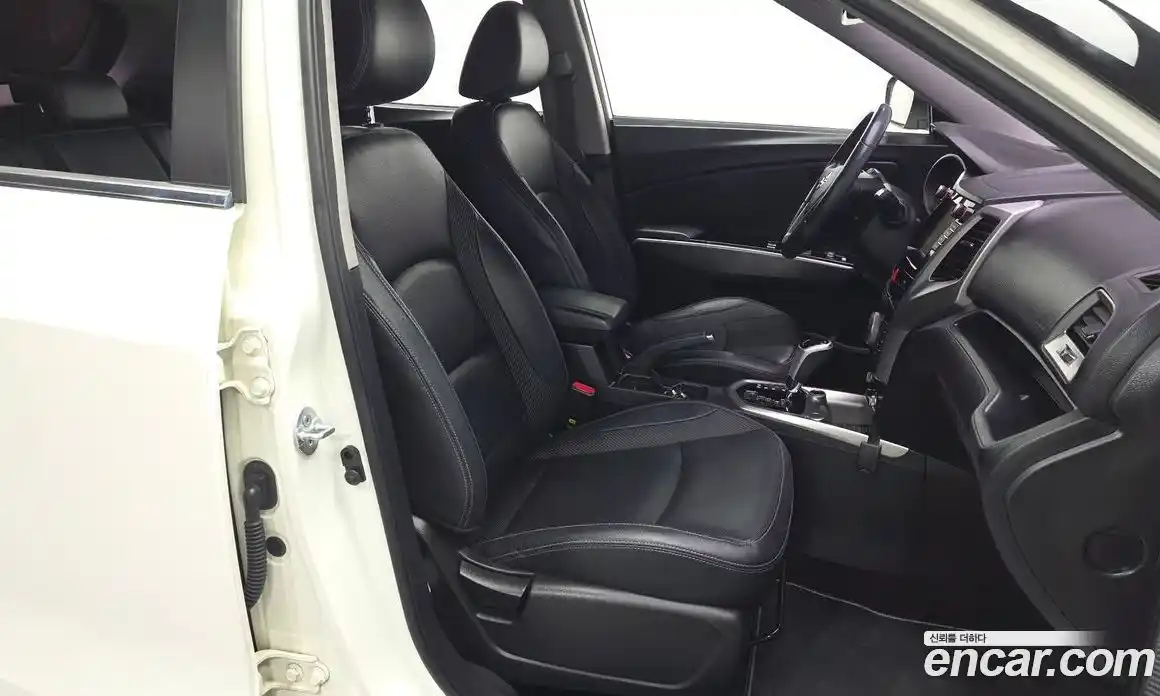 SsangYong TIBOLI 2015 1.6 автомат (гидро), фото 18