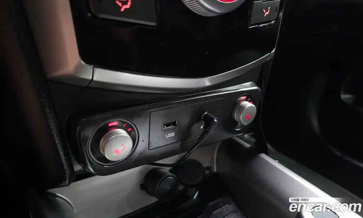 SsangYong TIBOLI 2015 1.6 автомат (гидро), фото 25