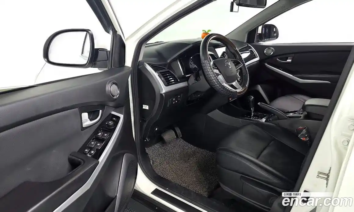 SsangYong Korando 2017 2.2 автомат (гидро), фото 13