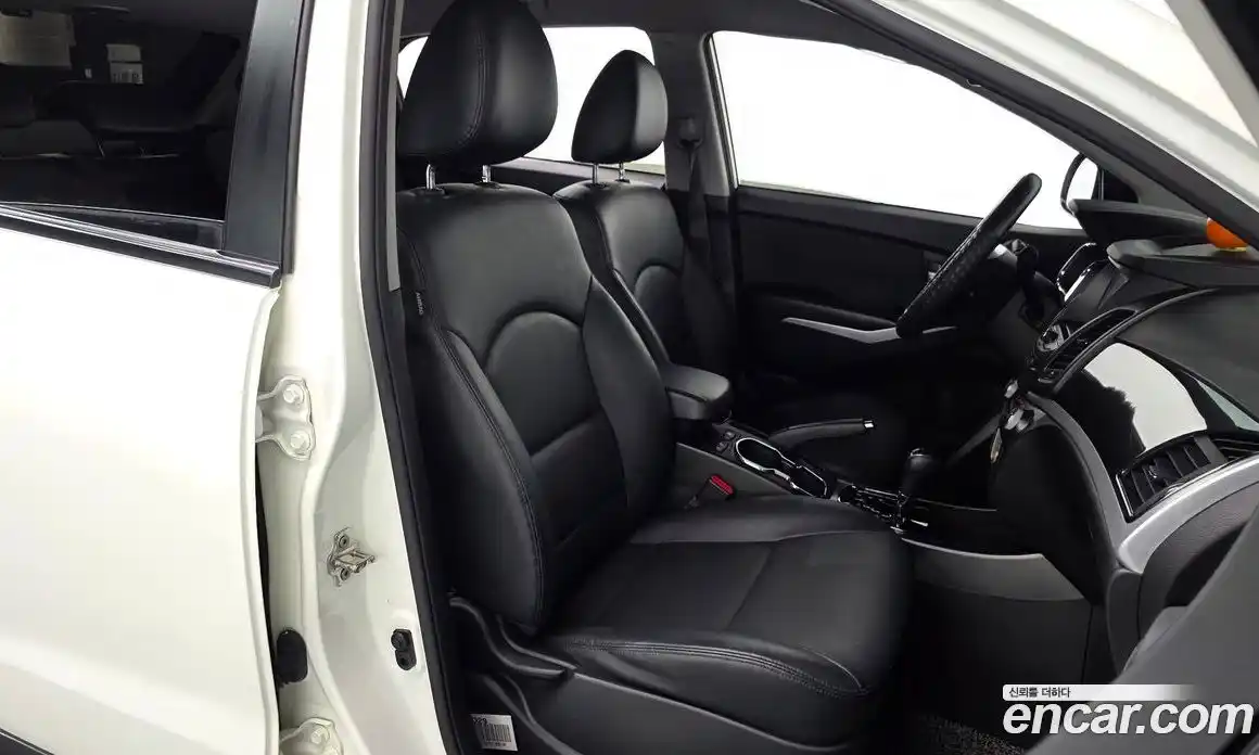 SsangYong Korando 2017 2.2 автомат (гидро), фото 16