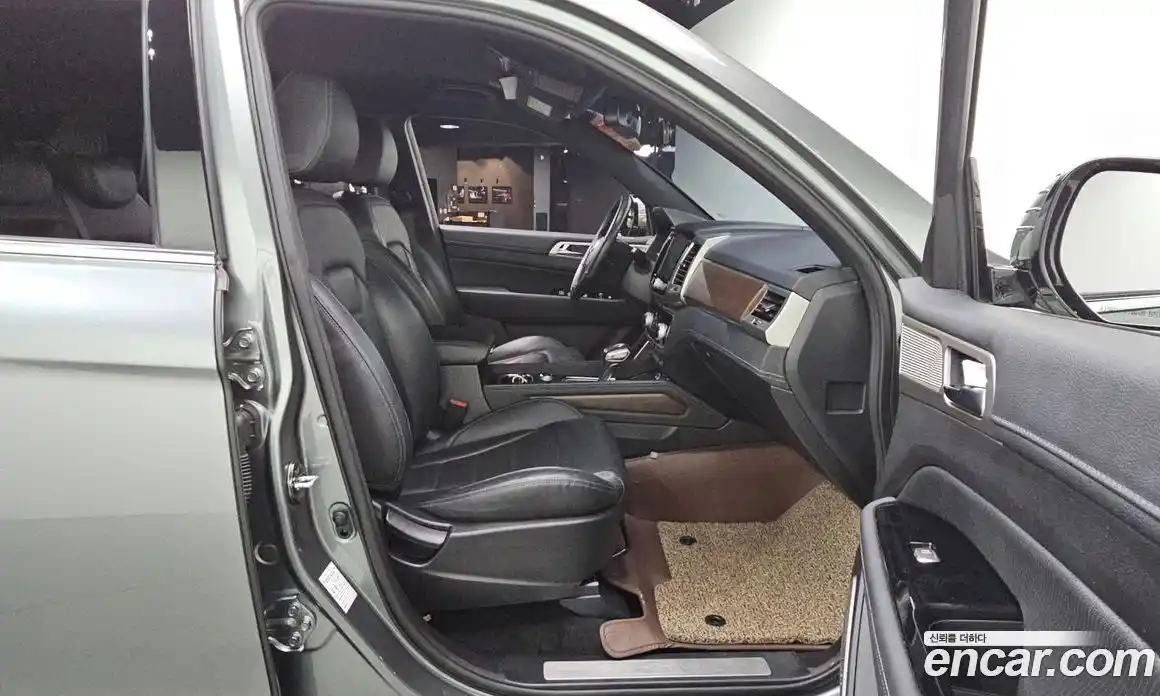 SsangYong Rexton 2018 2.2 автомат (гидро), фото 18