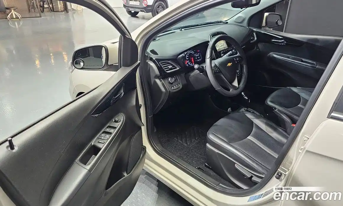 Chevrolet Spark 2019 1.0 автомат (гидро), фото 13