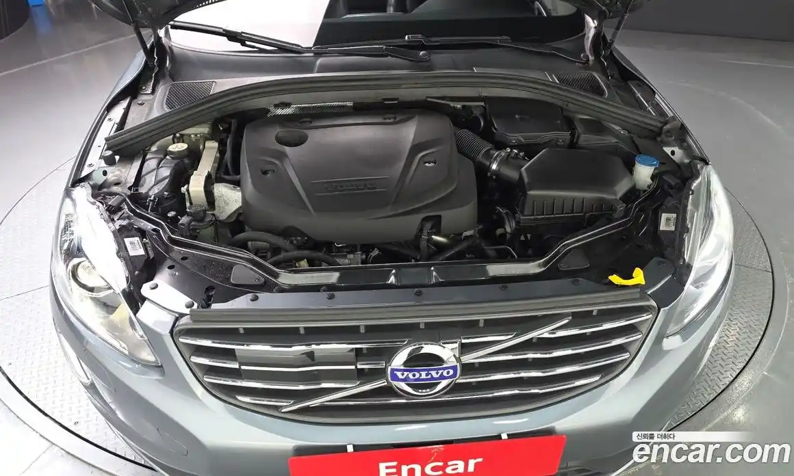 Volvo XC60 2017 2.0 автомат (гидро), фото 6
