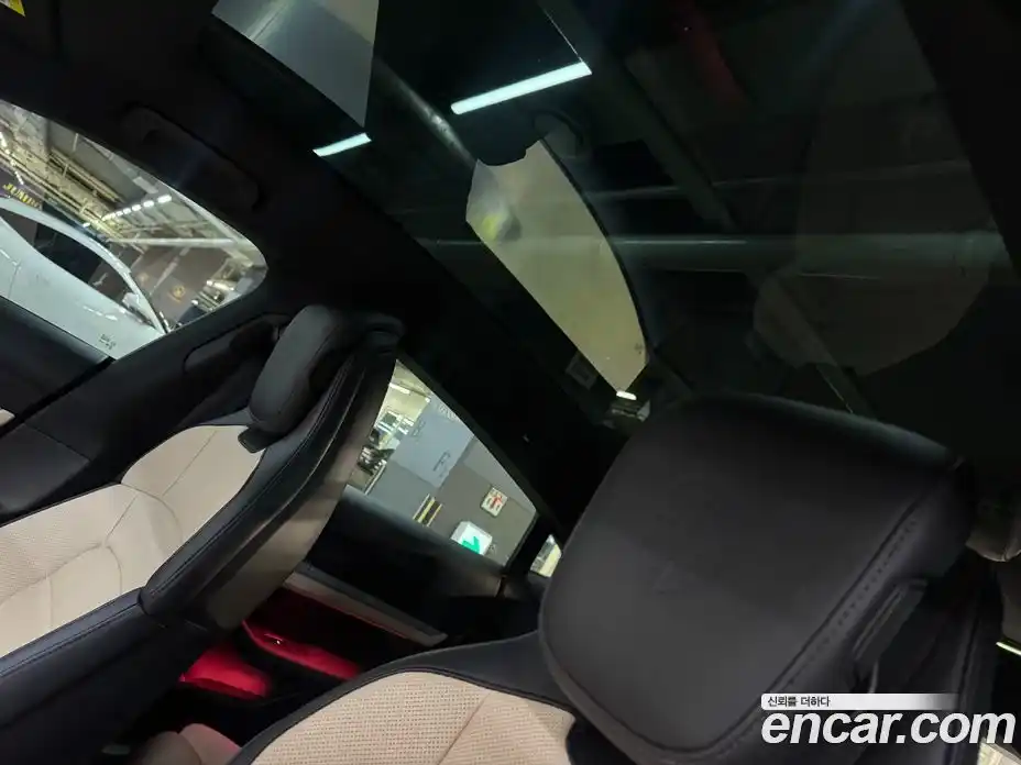 Porsche Taycan 2025 0.1 автомат (гидро), фото 12