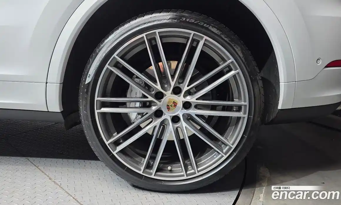 Porsche Cayenne 2023 4.0 автомат (гидро), фото 7