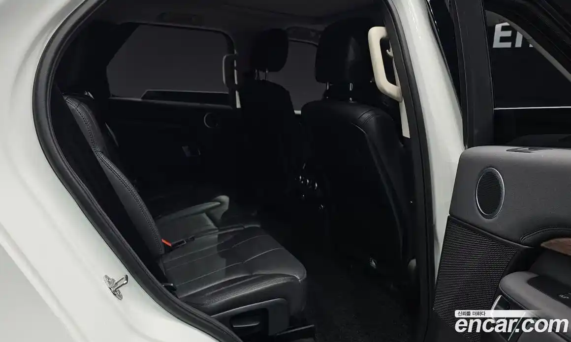 Land Rover Discovery 2019 3.0 автомат (гидро), фото 11