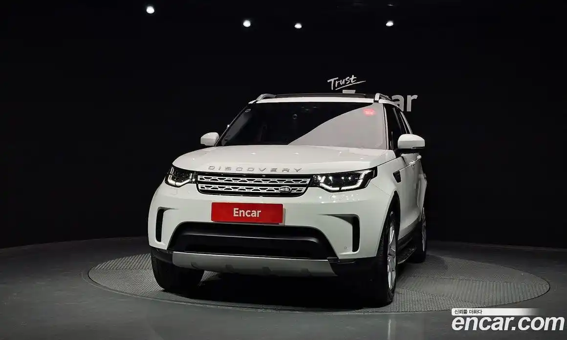 Land Rover Discovery 2019 3.0 автомат (гидро), фото 3