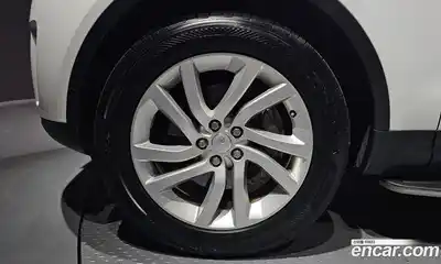 Land Rover Discovery 2019 3.0 автомат (гидро), миниатюра 5