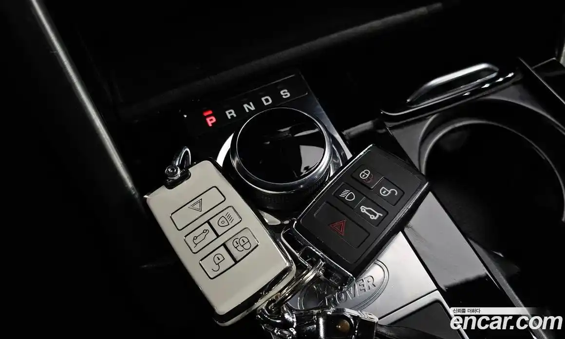 Land Rover Discovery 2019 3.0 автомат (гидро), фото 9