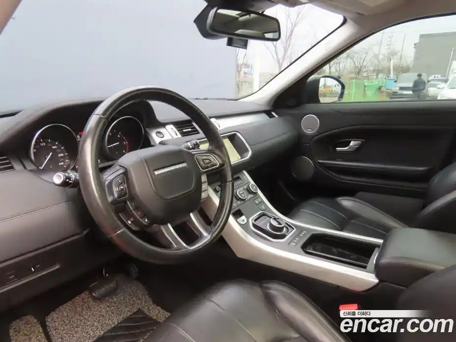 Land Rover Range Rover Evoque 2018 2.0 автомат (гидро), фото 15