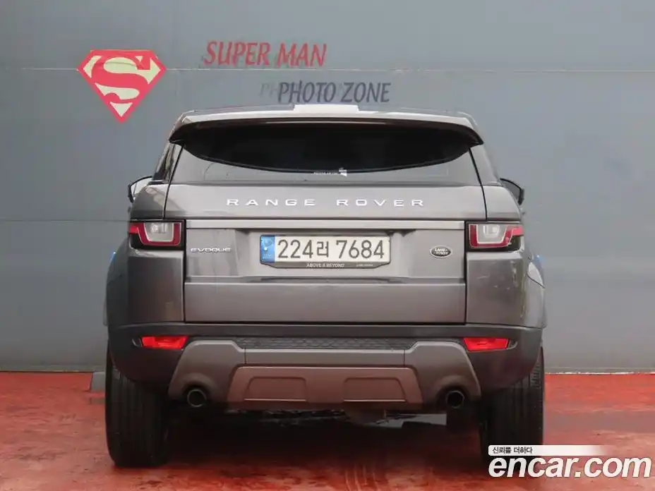 Land Rover Range Rover Evoque 2018 2.0 автомат (гидро), фото 4