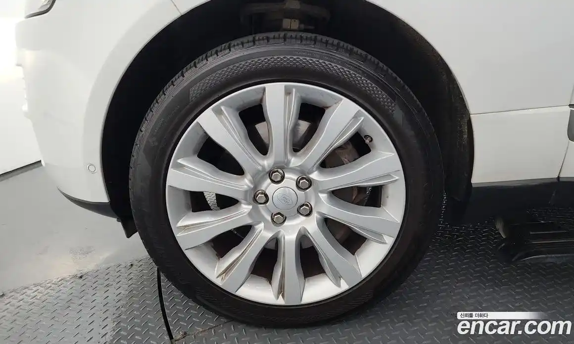 Land Rover Range Rover 2014 4.4 автомат (гидро), фото 5