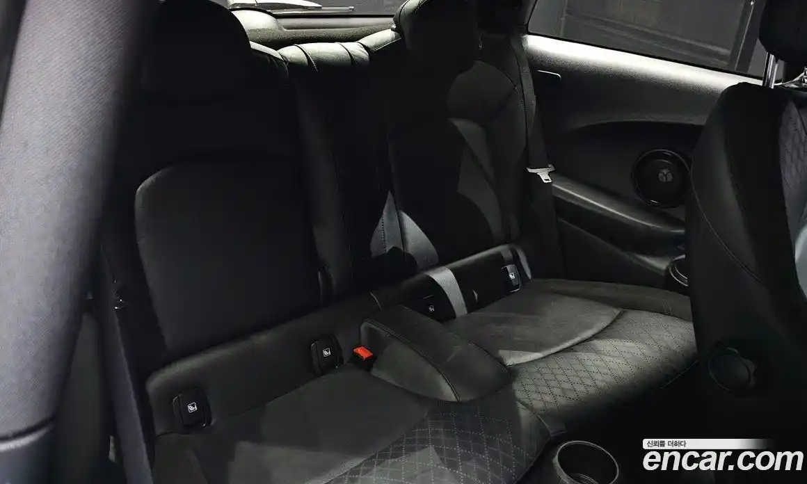 Mini Cooper 2023 автомат (гидро), фото 11