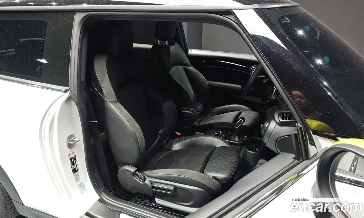 Mini Cooper 2023 автомат (гидро), фото 12