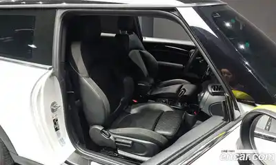 Mini Cooper 2023 автомат (гидро), миниатюра 12