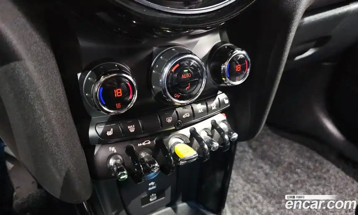 Mini Cooper 2023 автомат (гидро), фото 18