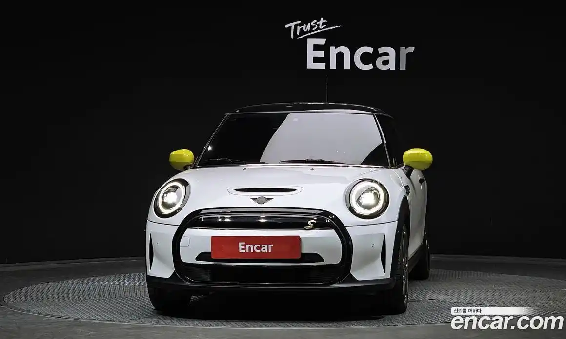 Mini Cooper 2023 автомат (гидро), фото 3