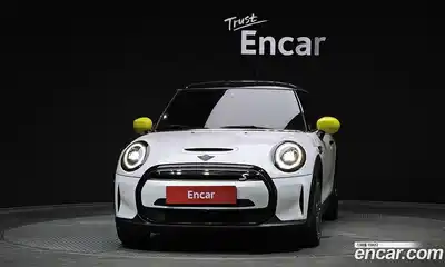 Mini Cooper 2023 автомат (гидро), миниатюра 3