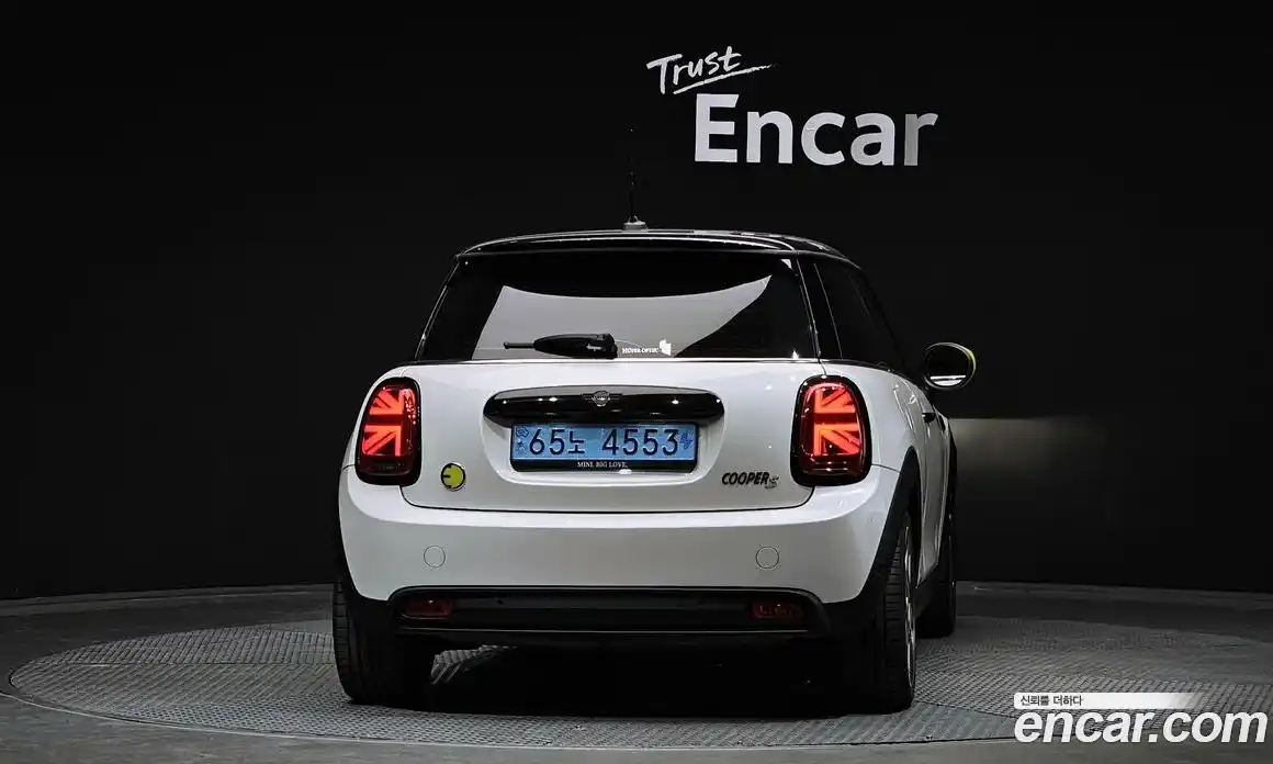 Mini Cooper 2023 автомат (гидро), фото 4