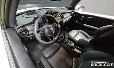 Mini Cooper 2023 автомат (гидро), миниатюра 7