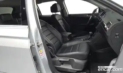 Volkswagen Tiguan 2018 2.0 автомат (гидро), миниатюра 11
