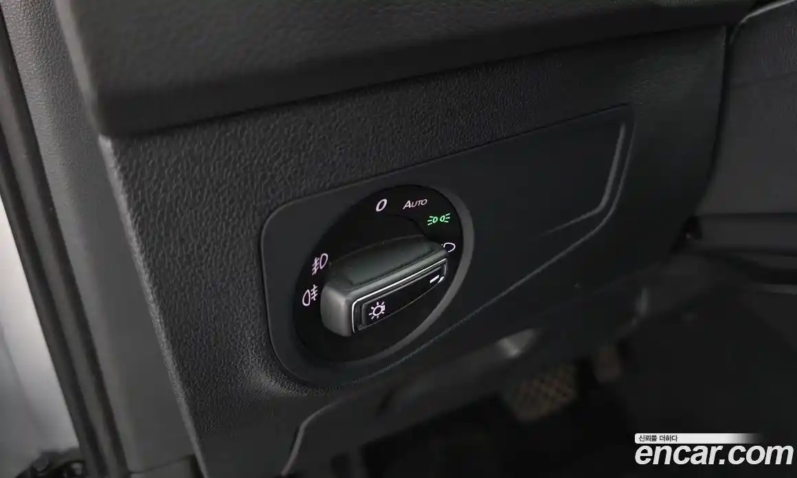 Volkswagen Tiguan 2018 2.0 автомат (гидро), фото 18