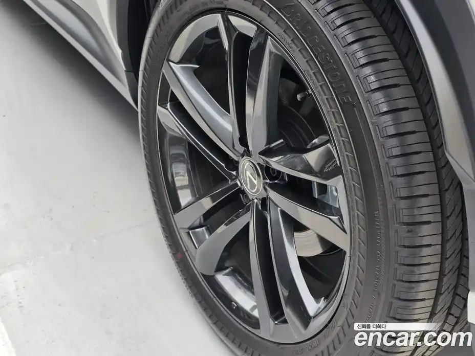 Lexus NX 2025 2.5 автомат (гидро), фото 3 Lexus NX 2025 2.5 автомат (гидро), фото 3