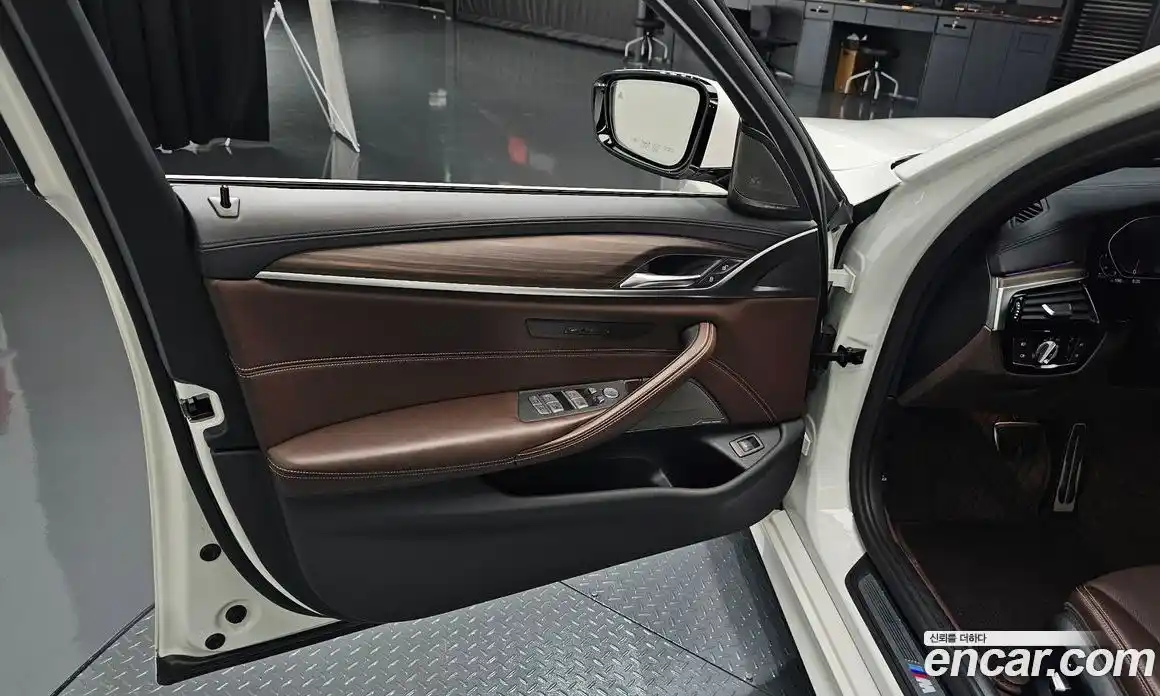 BMW 5 серия 2020 2.0 автомат (гидро), фото 13