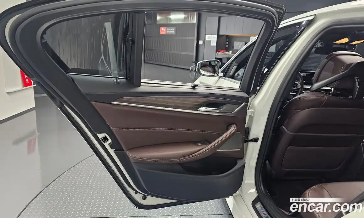 BMW 5 серия 2020 2.0 автомат (гидро), фото 14