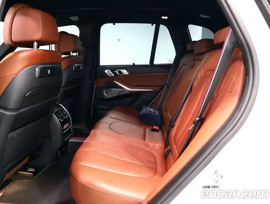 BMW X5 2024 4.4 автомат (гидро), фото 11