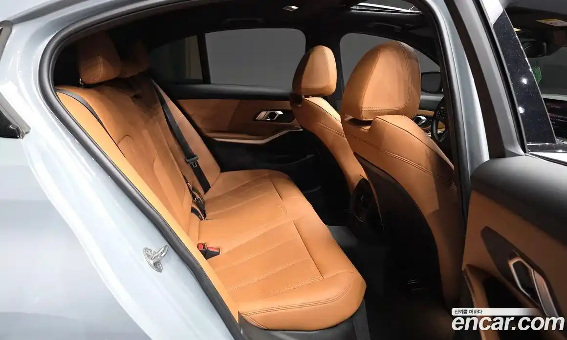 BMW 3 серия 2023 2.0 автомат (гидро), фото 12