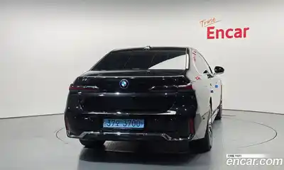 BMW i7 2024 0.3 автомат (гидро), миниатюра 4