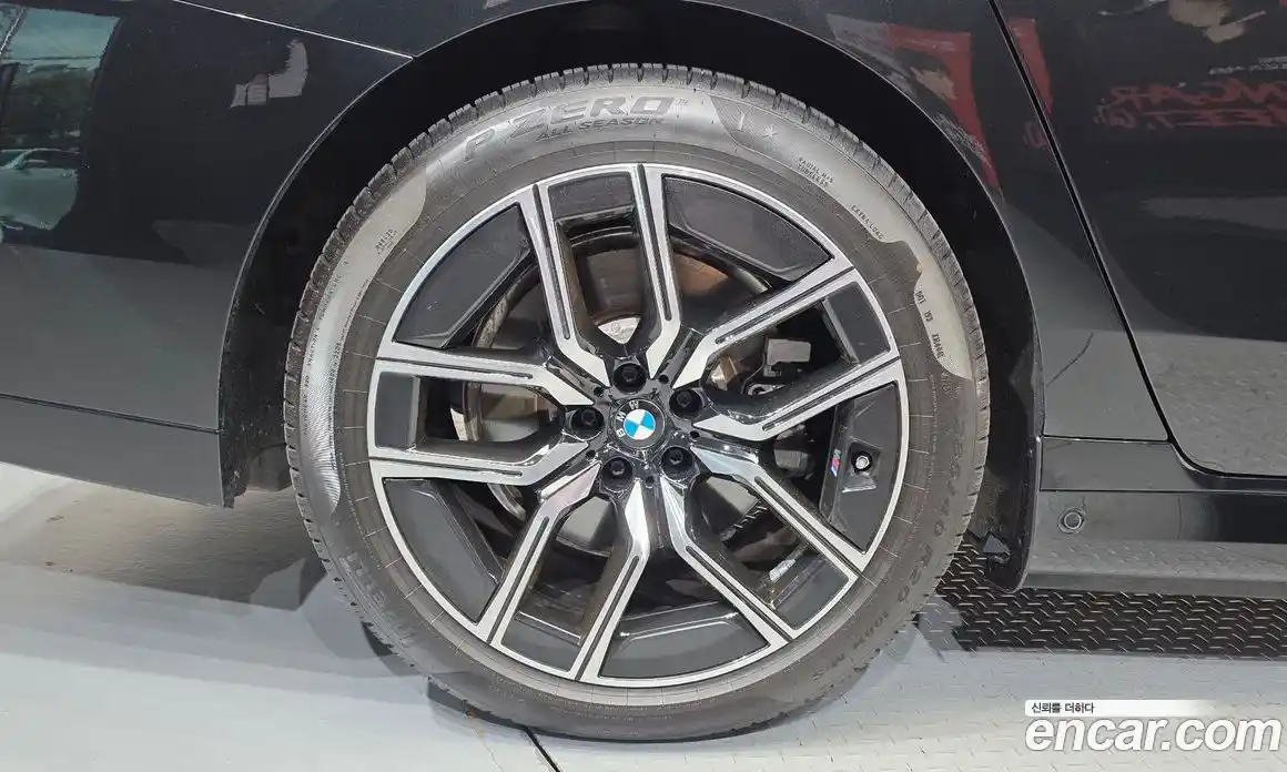 BMW i7 2024 0.3 автомат (гидро), фото 7