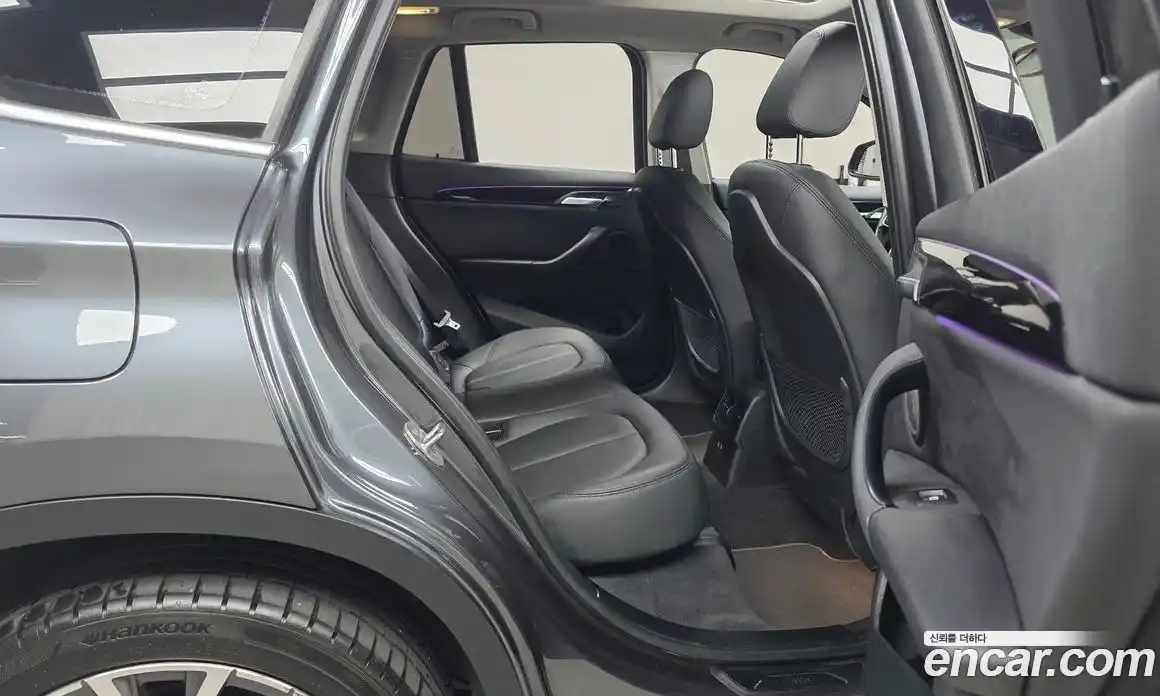 BMW X1 2022 2.0 автомат (гидро), фото 11