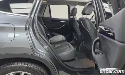 BMW X1 2022 2.0 автомат (гидро), миниатюра 11