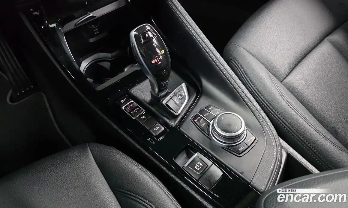 BMW X1 2022 2.0 автомат (гидро), фото 9