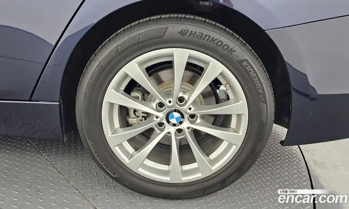 BMW 3 серия 2017 2.0 автомат (гидро), фото 7
